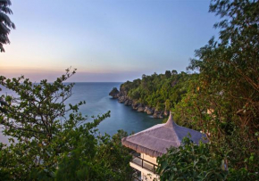 Oceans Edge Resort - Carabao Island